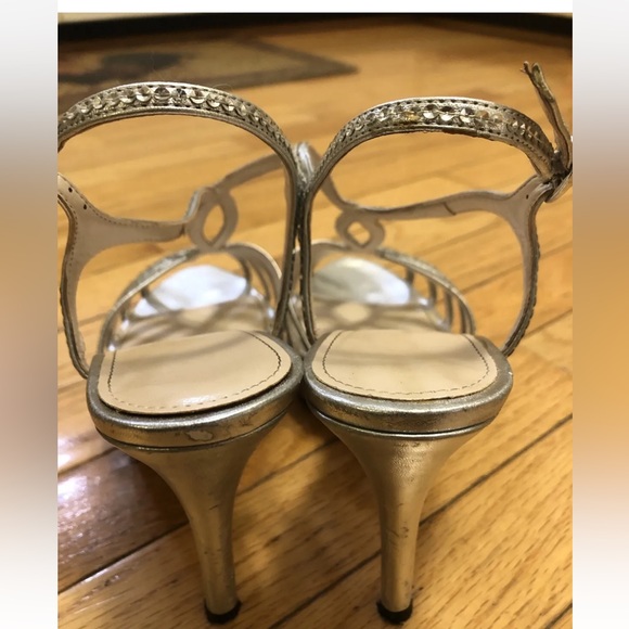 Women's Caparros 'Zephyr' Evening Platform Sandals / Dress Shoes Silver Size 8 - Picture 6 of 10